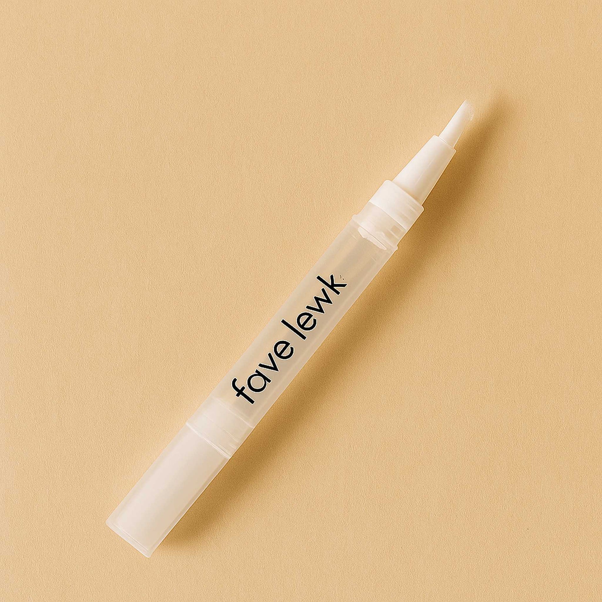 Flat lay of Fave Lewk Glow Gel Pen for at-home teeth whitening